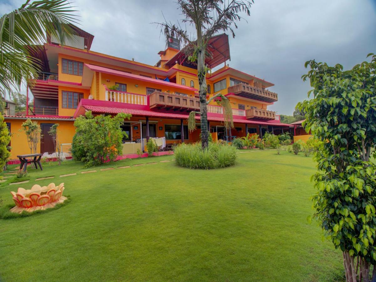 La Papa Resort Morjim Eksteriør billede