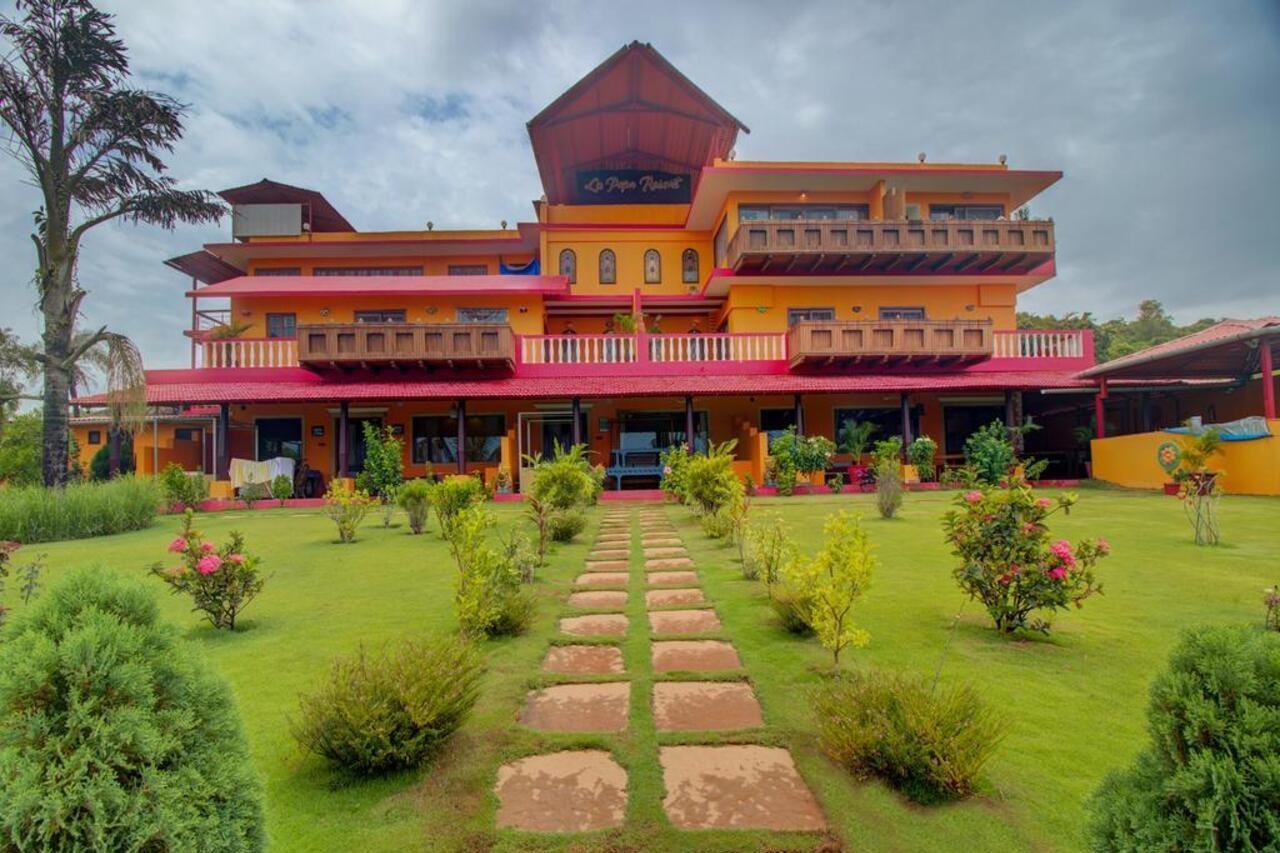 La Papa Resort Morjim Eksteriør billede